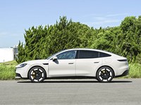 Offre Spéciale M-G07 EV 610 Berline Électrique Haut de Gamme Grand Espace Confortable Intelligente Batterie Semi-Solide Autonomie 601-700km 5 Portes