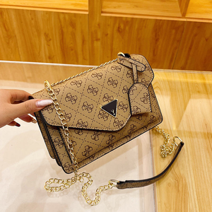 Nouveau <span class=keywords><strong>sac</strong></span> carré rétro tendance <span class=keywords><strong>Guess</strong></span> avec chaîne simple et imprimé coloré, <span class=keywords><strong>sac</strong></span> à bandoulière pour <span class=keywords><strong>femme</strong></span> - Product Image 4