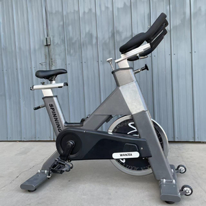 Vélo de spinning commercial avec design ergonomique et guidon multi-positions pour un <span class=keywords><strong>confort</strong></span> de conduite optimal - Product Image 3