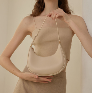 Sac à bandoulière demi-lune beige en cuir PU, sac à main sous le bras avec fermeture éclair et sangle unique pour usage quotidien - Product Image 3