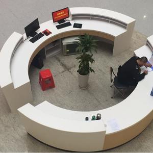 Recepción cosmética redonda personalizada Escritorio de recepción de hospital Mesa redonda de <span class=keywords><strong>recepcionista</strong></span> de hotel Mostrador médico - Product Image 3