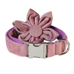 Ensemble de collier de chien en nylon velours épais personnalisé gravé à la main rembourré violet rose Rivet détail correspondant noeud papillon fleur - Product Image 6