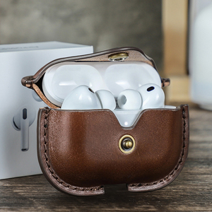 Funda Vintage Hecha a Mano de Cuero Genuino para AirPods Pro 3, Personalizada, Antiarañazos, Protección Contra Caídas, Portátil, con Hebilla - Product Image 4