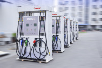 Distributeur de carburant intelligent Censtar à 8 buses pour stations-service à fort volume, pompe à essence multi-produits avec écran publicitaire de 21 pouces