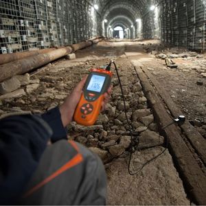 Medidor de Iluminancia Sonel LXP-10A Clase A para Mediciones Precisas de Iluminación LED y de Emergencia con Datos USB/Inalámbricos - Product Image 2