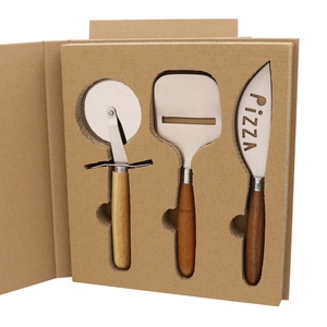 Confezione regalo 3 pezzi strumenti per <span class=keywords><strong>pizza</strong></span> in acciaio inossidabile con manico in legno di acacia <span class=keywords><strong>Set</strong></span> di <span class=keywords><strong>coltelli</strong></span> per formaggio - Product Image 1