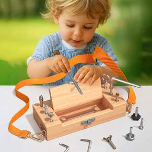 Jouet sensoriel Montessori robuste et durable pour l'autisme, en bois naturel, avec tournevis, outils et planche d'activités - Product Image 4