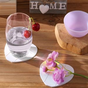 Set mit 6 hölzernen Herz untersetzern Lustiger Untersetzer im Bauernhaus-Stil für Couch tisch Einweihung sparty Geschenke Schutz matten & Pads - Product Image 3