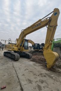 L'excavatrice utilisée de haute qualité de chenille de PC220-8 de KOMATSU de 22 tonnes a employé KOMATSU PC220 à vendre dans la cour de Changhaï - Product Image 6