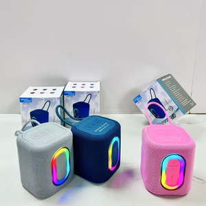 Sh-318 Nieuwe Subwoofer Rgb Light Draadloze Draagbare Mini Bt Speaker Actieve Super Bas Tf Kaarten/Fm Radio Actieve Woofer Speakers