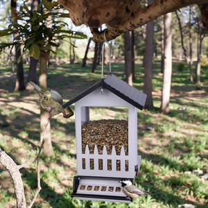 Mangeoire à oiseaux en métal anti-écureuil automatique intelligente nouvelle génération résistante à la pression pour usage extérieur, cour et jardin, personnalisable - Product Image 1