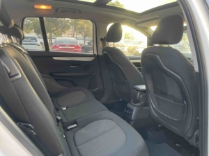 Venta al por Mayor de <span class=keywords><strong>BMW</strong></span> <span class=keywords><strong>Serie</strong></span> <span class=keywords><strong>2</strong></span> Gran <span class=keywords><strong>Tourer</strong></span> 2015 218i Usados, Paquete de Diseño Deportivo, Inventario de Concesionario, Monovolumen para Exportación, Autos de Segunda Mano - Product Image 4