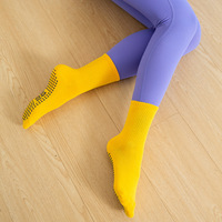 Chaussettes de sport personnalisées avec logo antidérapantes respirantes absorbant la transpiration pour le Pilates et le Yoga - Matériel Spandex/Nylon/Coton