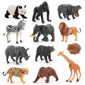 Set de 12 Miniaturas de Animales Salvajes, Modelos Sólidos de Panda, Jirafa y Cebra - Product Image 1