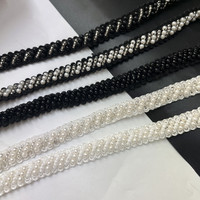 Garnitures de dentelle perlée en maille de strass à coudre à motif 3D pour vêtements et textiles de maison