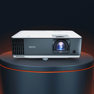 Projecteur vidéo <span class=keywords><strong>BenQ</strong></span> SP4700 3000 lumens ANSI 3840x2160 Lampe DLP <span class=keywords><strong>4k</strong></span> UHD pour jeux portable prêt pour Internet prêt pour 3D - Product Image 1