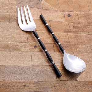 Vajilla Anti-óxido de acero inoxidable Cuchara plateada Mango negro Barra de ensalada Juego de servir con chapado en plata - Product Image 2