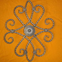 Accessoires de portail décoratifs à bas prix, rosette en fer forgé ornementale pour portail