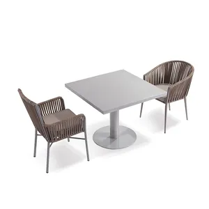 Table carrée en métal HPL en fer lourd pour usage extérieur et intérieur Table à manger de restaurant bistro avec piédestal solide pour cafés