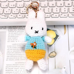 Porte-clés pendentif en peluche Lapin Boris Ours Arc-en-ciel Melani, en fausse fourrure douce, tissé à la main, petit ours, pour mariage - Product Image 5