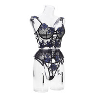 Lingerie Offre Spéciale avec sangle de chaîne Sexy femmes sous-vêtements femmes corps 3 pièces sensuel érotique ensembles Fine intime jarretière Sexy tenue