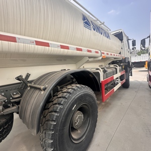 Camión Ligero HOWO NX 6X4 de Alto Rendimiento con Bajo Consumo de Combustible para Remolques de Carretera y Camiones Cisterna, <span class=keywords><strong>Compra</strong></span> al por Mayor - Product Image 4