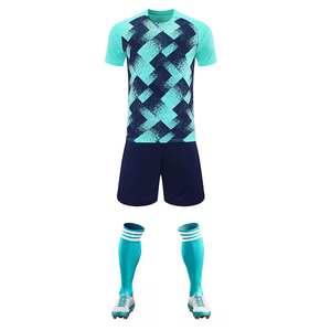 Maillots de football personnalisés pour hommes, respirants, pour l'été, uniformes d'équipe scolaire, impression numérique, col rond, manches courtes, séchage rapide, 100% polyester - Product Image 1