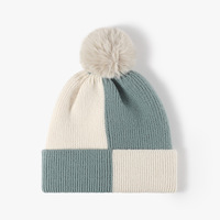 Bonnet d'hiver tricoté doux et élastique, avec pompon en fausse fourrure chaude pour le ski quotidien en extérieur, bonnet d'hiver doux et moelleux en gros