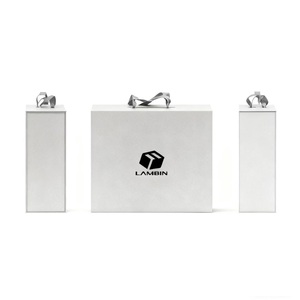 Scatola Regalo Magnetica Pieghevole di Lusso Personalizzata, Grande Formato in Cartone Rigido con Logo in Lamina Nera per Abiti e Vestiti - Product Image 4