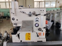 Machine industrielle automatique haute vitesse de découpe et de couture de sacs géants non tissés et tissés en PP, fabriquée en Chine