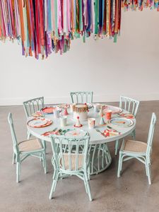 Chaise pour enfants en rotin faite à la main, style Montessori moderne, sécurisée, écologique, pour l'extérieur, idéale pour les fêtes d'anniversaire et les accessoires de photographie - Product Image 2