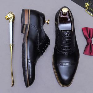 Chaussures de ville décontractées de luxe originales à bout carré, en cuir véritable de couleur claire, avec détails sculptés, à lacets, antidérapantes et respirantes - Product Image 6