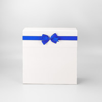 Nouvelle boîte cadeau carrée pliable magnétique bleu et blanc, fabriquée en Chine, avec nœud, imprimée quatre couleurs, doublée de satin, pour cadeau