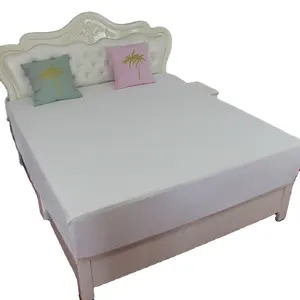 2024 New Arrival Custom Mahjong Grid Cotton Polyester Modern Design Waterproof Mattress Cover Woven Bed Mat Home Hospital