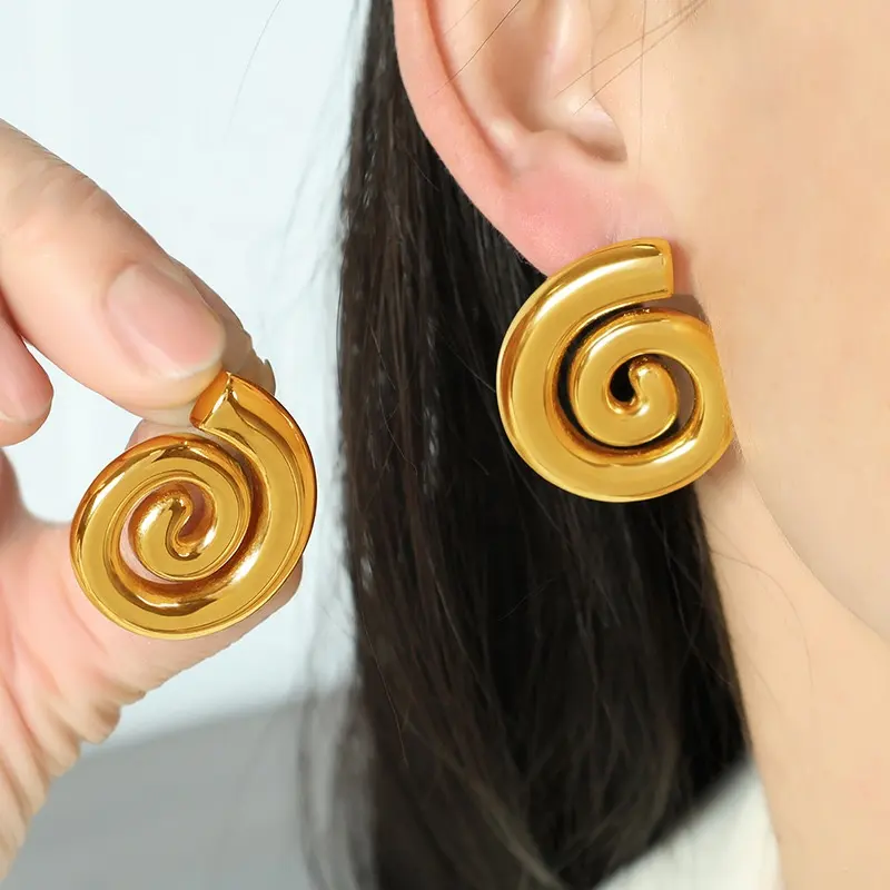 Nouveau titane acier fileté rotatif escargots boucles d'oreilles en acier inoxydable à la mode boucles d'oreilles en forme de C gros bijoux pour les femmes