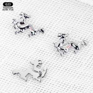 Boucles d'oreilles Dragon Chinois en Titane G23 11,9 mm F136, clous de cartilage à filetage interne, bijoux de piercing tendance - Product Image 4