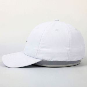 Gorra de Béisbol Personalizada Profesional de 6 Paneles para Adultos Unisex, Sin Estructura, Blanca, de Secado Rápido, de Poliéster, con Bordado y Cierre de Velcro - Product Image 3