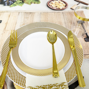 Assiettes en plastique jetables modernes personnalisables, petites, à motif quadrillé doré, <span class=keywords><strong>fond</strong></span> <span class=keywords><strong>blanc</strong></span>, bord doré, pour fêtes, mariages, usage domestique - Product Image 4