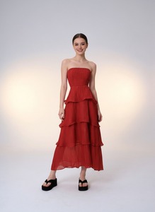 Abito midi da donna rosso con volant a strati e senza spalline - Product Image 5