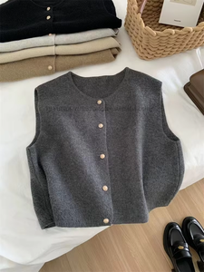 Gilet en tricot pour femme, style vintage, col rond, boutons dorés, tendance - Product Image 6