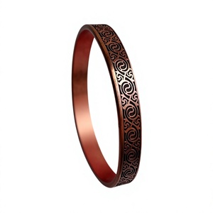 Bracelet de poignet en cuivre pur de luxe, gravé en spirale, bijoux en métal à la mode, design exquis - Product Image 1