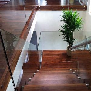 <span class=keywords><strong>Escalier</strong></span> droit de style industriel PRIMA avec barrière <span class=keywords><strong>en</strong></span> verre transparent et main courante <span class=keywords><strong>en</strong></span> métal personnalisé - Product Image 3