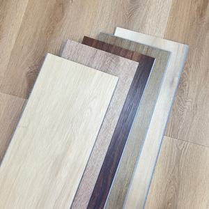 Plancher en vinyle SPC à emboîtement de luxe à grain de bois imperméable, support de chauffage au sol, résistant à l'eau, durable - Product Image 3