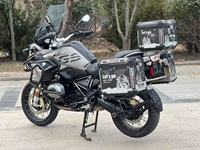 Moto BMW1i R 1200 GS Adventure, moteur Boxer Twin de 1170 cm3, capacité tout-terrain, motos à essence