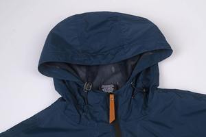 <span class=keywords><strong>Giacca</strong></span> Antipioggia Casual Personalizzata da <span class=keywords><strong>Uomo</strong></span> in Softshell, Impermeabile 10000mm, in Poliestere e Nylon, con Logo Frontale, per Escursionismo e Attività all'Aperto - Product Image 4