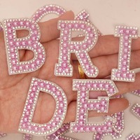 Nouvelles lettres thermocollantes en stock, alphabet en fer rose, patchs de lettres 3D en perles avec strass décoratifs pour chapeaux