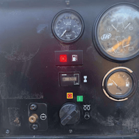 Compresseur d'air à vis diesel P400 remorquable 400 CFM 7 bars en bon état pour l'exploitation minière, le forage et la construction - Occasion
