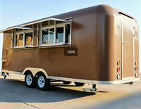 Fiberglass dubbelassige foodtrailer met dubbele service ramen, mobiele fruit- en sapkraam, gereserveerde ruimte voor sapcentrifuge.