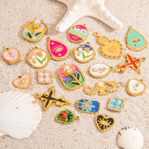 Pendentif rétro DIY en acier inoxydable plaqué or 18 carats, accessoire unique pour la mode féminine, bijoux en acier inoxydable - Product Image 2