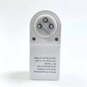 Estabilizador de Voltaje de Alta Calidad con Doble Pantalla Ajustable de 16A 220V, Estilo Israelí, con Protección de Voltaje para TV - Product Image 4